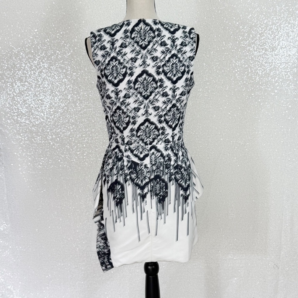 Alexander McQueen IT42 Sleeveless Peplum Mini Dress • Black White Floral Print 6 - Picture 9 of 14